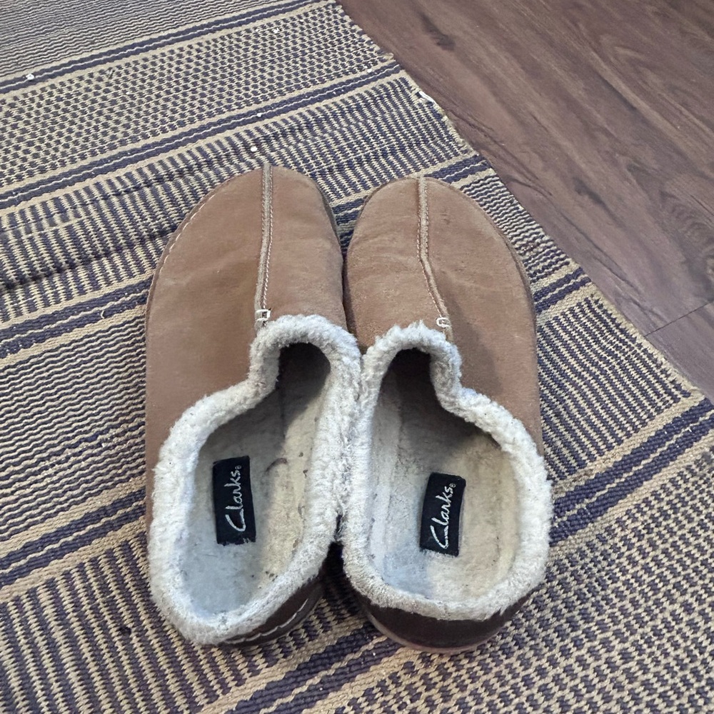Clarks Tan Loafers Slip-On Slippers